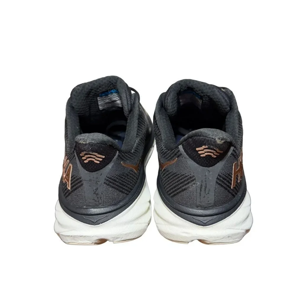 Hoka women’s Clifton 9 Black and Gold Athletic Shoes size 8.5 B